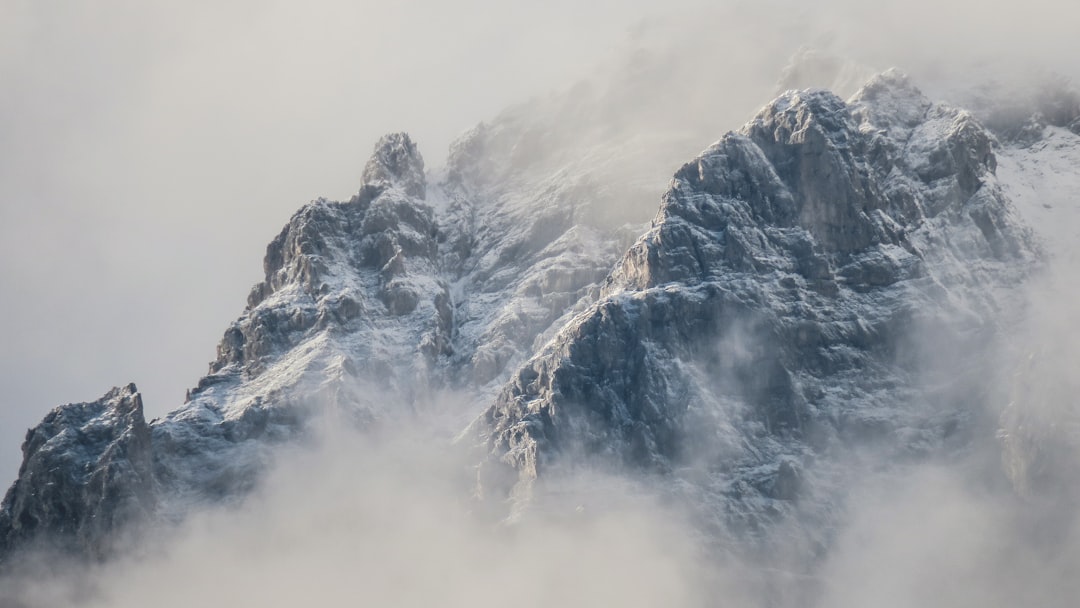 Exploring the World on a Shoestring: A Budget Traveler’s Guide to Outdoor Adventures